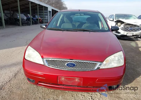 2005 Ford Focus Zx5 из США, поврежденный, VIN 3FAHP37N05R109346